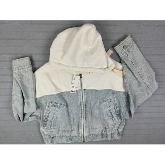 Urban Outfitters Tops - BDG Urban Outfitters Size M Womens Hooded Denim Jean Jacket Zip Front Light Wash